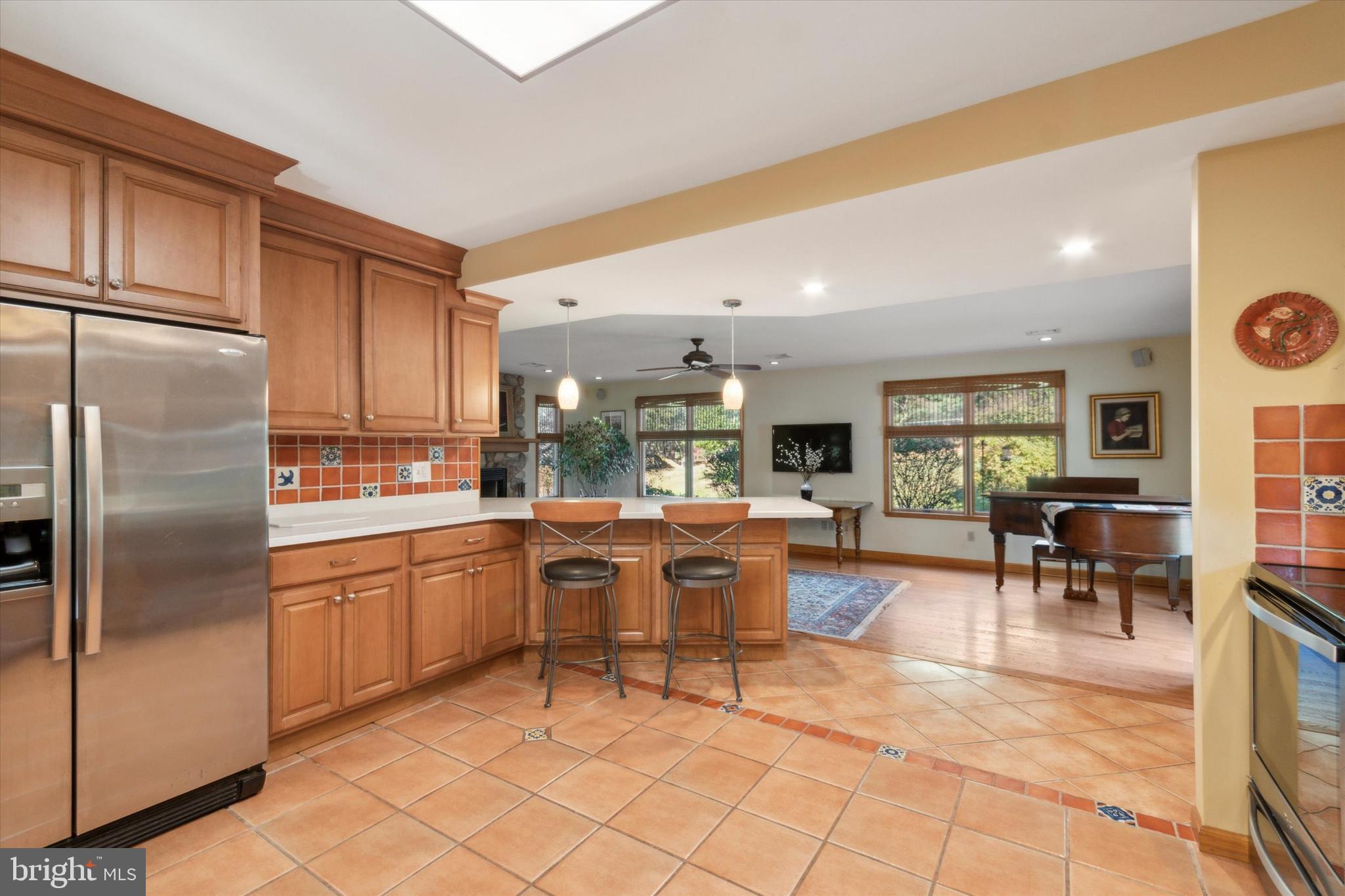 929 Store Road Harleysville, PA 19438 - Photo 12 of 40 Corian Counter tops
