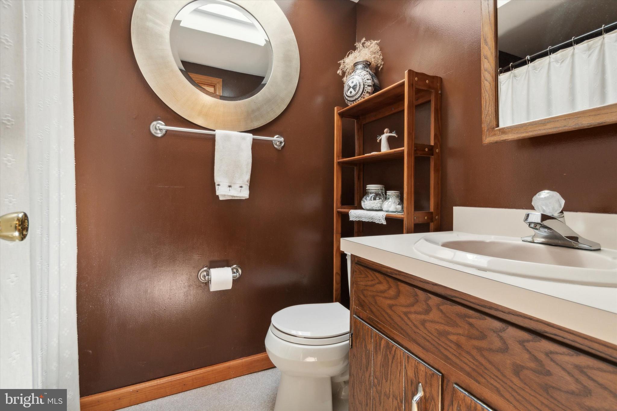 929 Store Road Harleysville, PA 19438 - Photo 32 of 40 Hall Bathroom