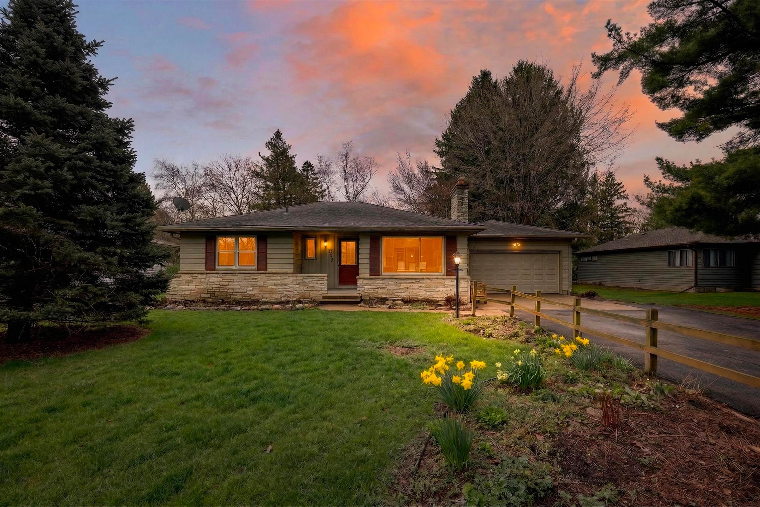 700 Owen Road Monona, WI 53716 - Photo 2 of 70