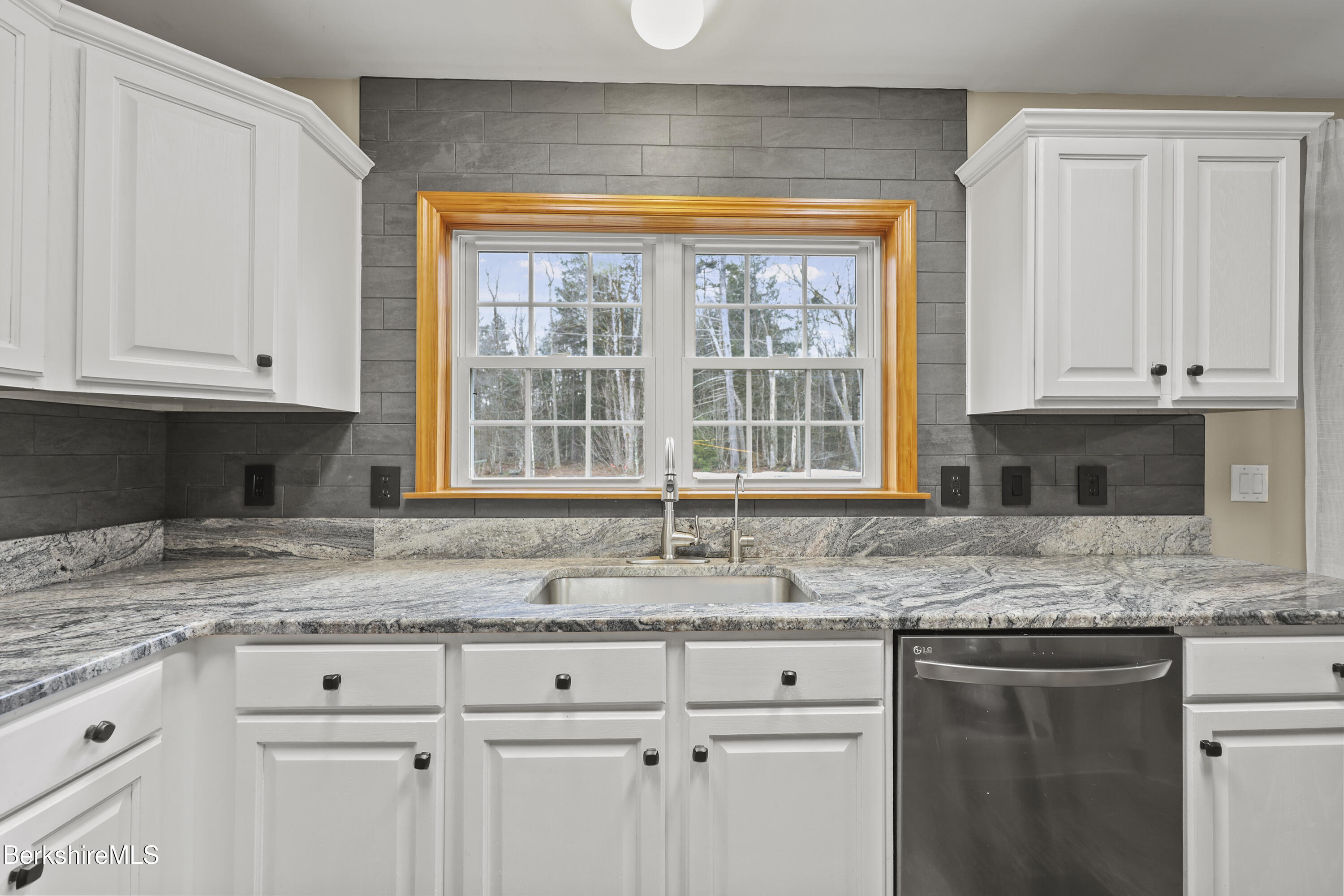 21 Kreutzer Road Peru, MA 01235 - Photo 12 of 58 95 Kitchen