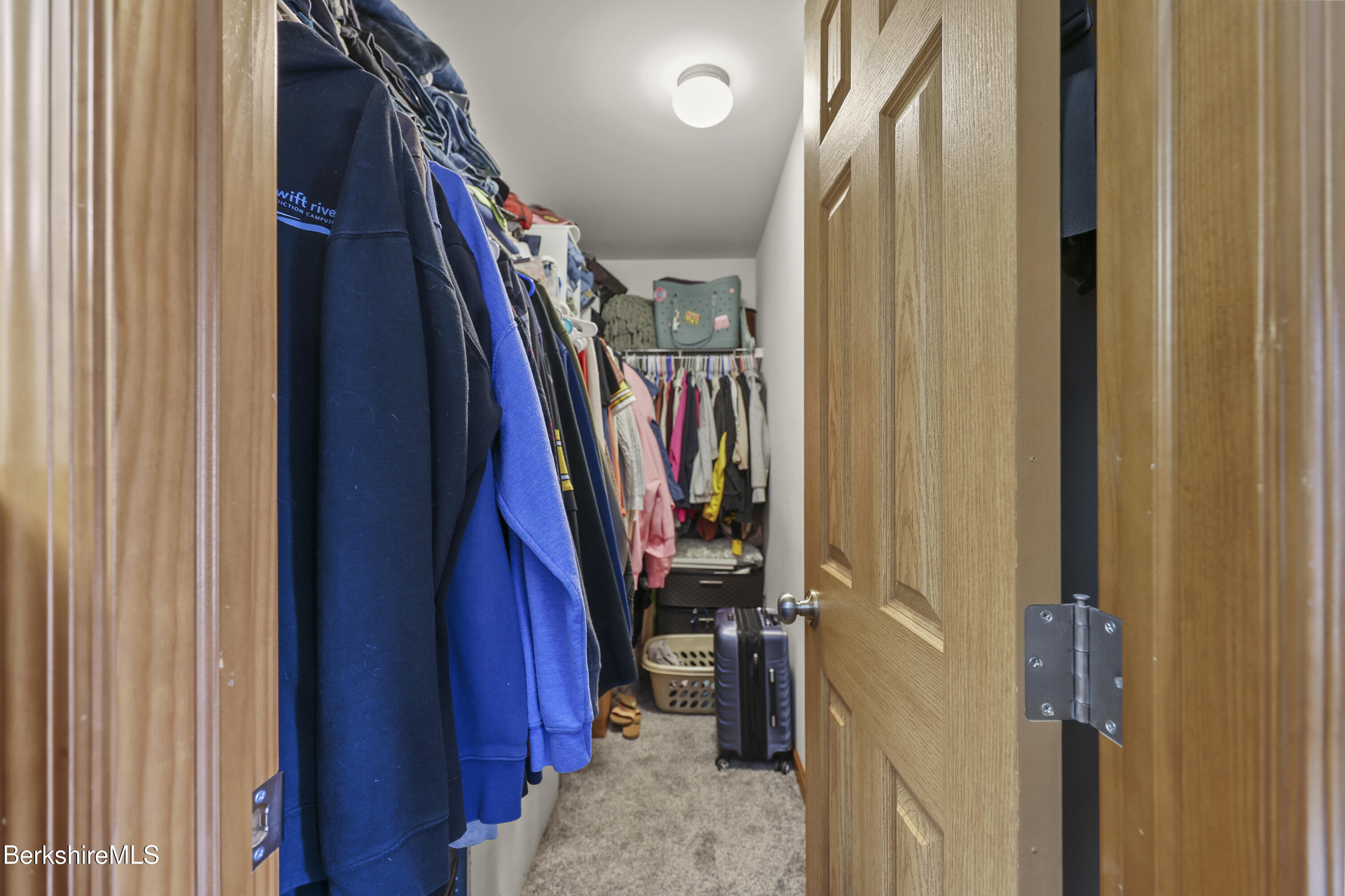 21 Kreutzer Road Peru, MA 01235 - Photo 30 of 58 150 Primary Bedroom Closet