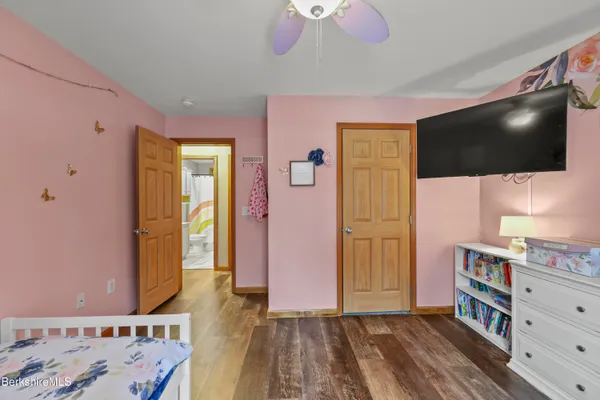 $434,900 | 21 Kreutzer Road, Peru, MA 01235
