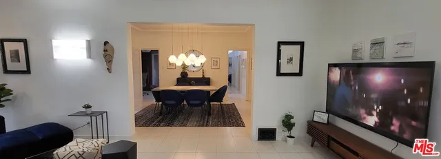 $4,750 | 137 North Sycamore Avenue, Unit 2, Los Angeles, CA 90036