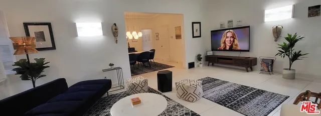 $4,750 | 137 North Sycamore Avenue, Unit 2, Los Angeles, CA 90036