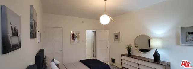 $4,750 | 137 North Sycamore Avenue, Unit 2, Los Angeles, CA 90036