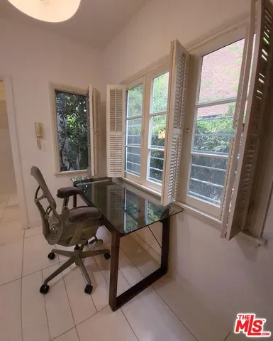 $4,750 | 137 North Sycamore Avenue, Unit 2, Los Angeles, CA 90036