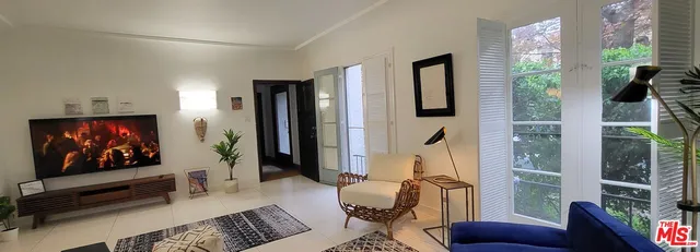 $4,750 | 137 North Sycamore Avenue, Unit 2, Los Angeles, CA 90036