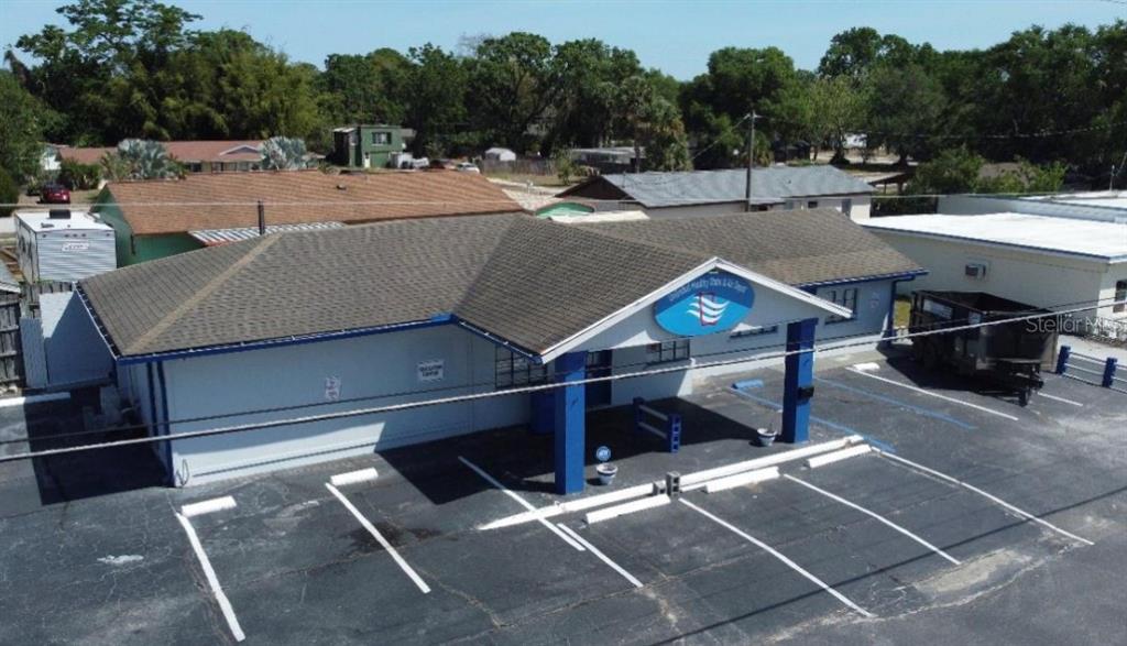 2315 West Old US Highway 441 Mount Dora, FL 32757 - Photo 2 of 19 a view of a patio with a table and chairs