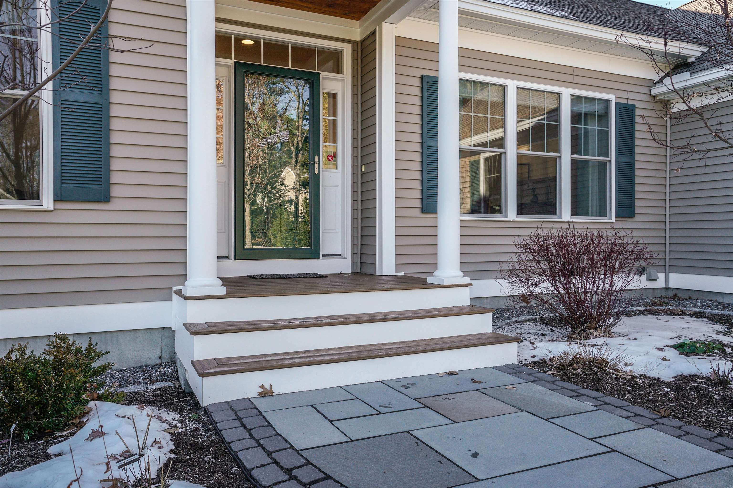 21 Trailside Drive Amherst, NH 03031 - Photo 2 of 40