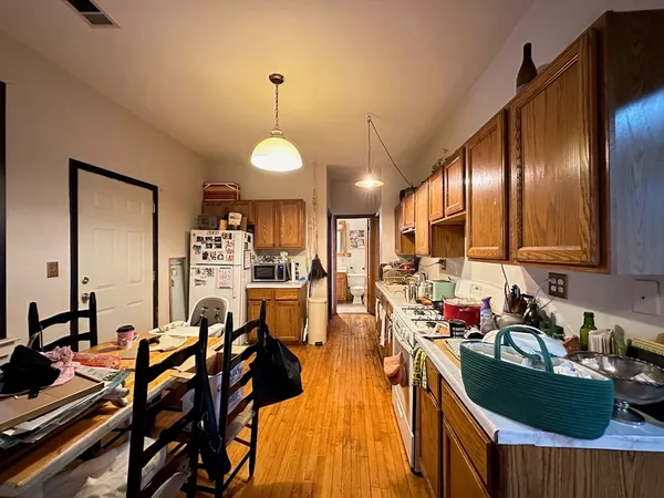 $2,280 | 951 North Hoyne Avenue, Unit 3, Chicago, IL 60622