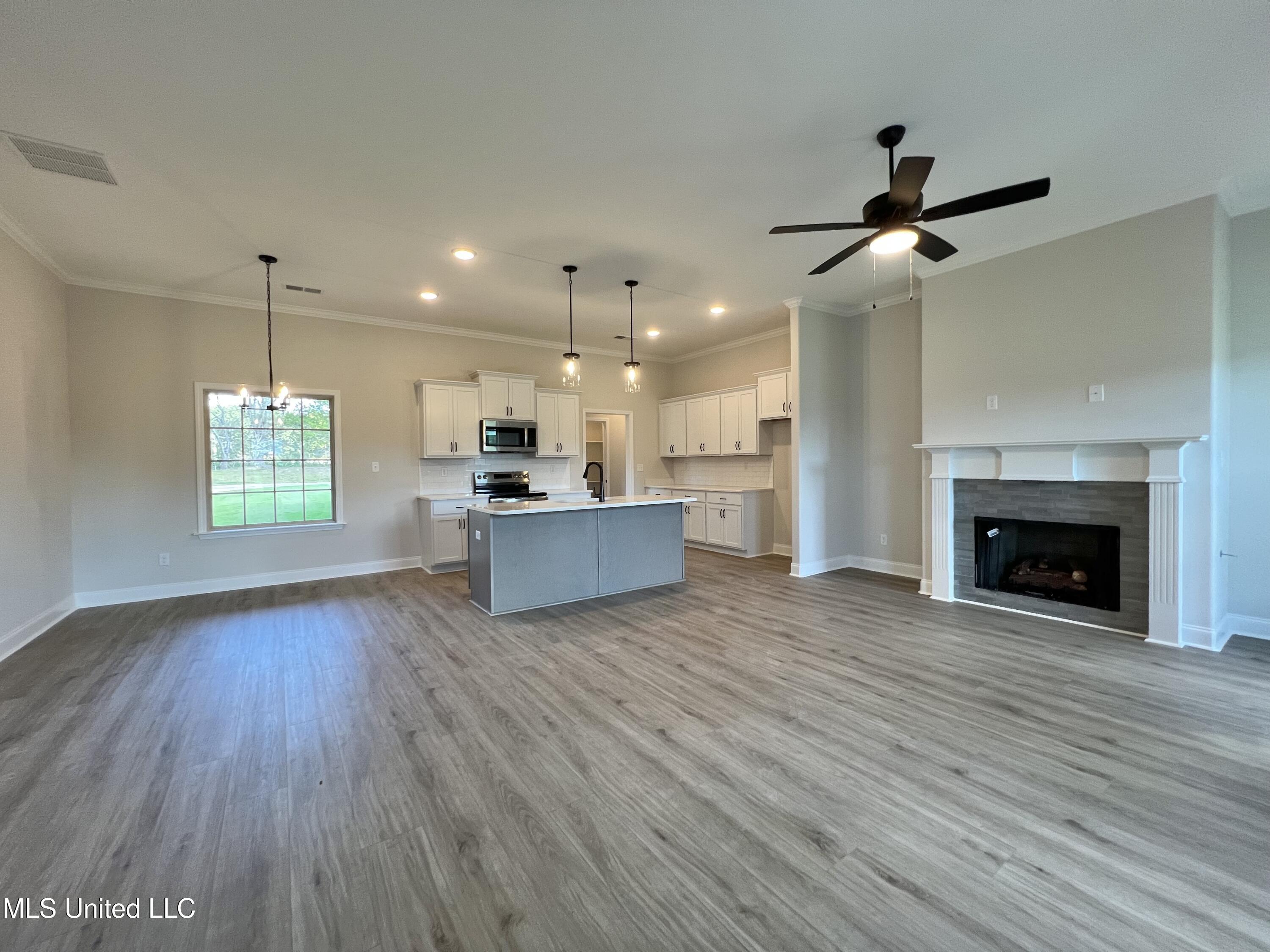 2122 Scott Mdws Lane Hernando, MS 38632 - Photo 11 of 33 IMG_4279