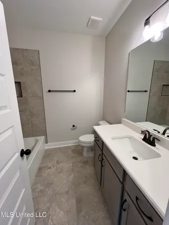 $379,900 | 2122 Scott Mdws Lane, Hernando, MS 38632