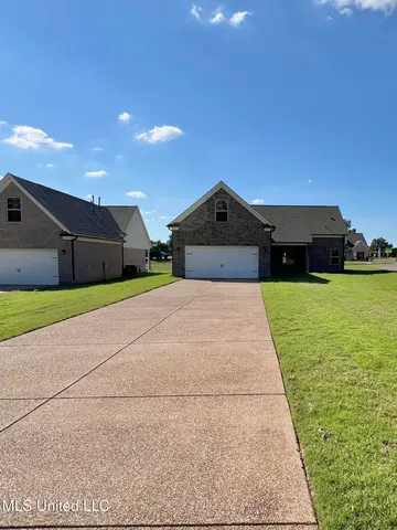 $364,900 | 2122 Scott Mdws Lane, Hernando, MS 38632