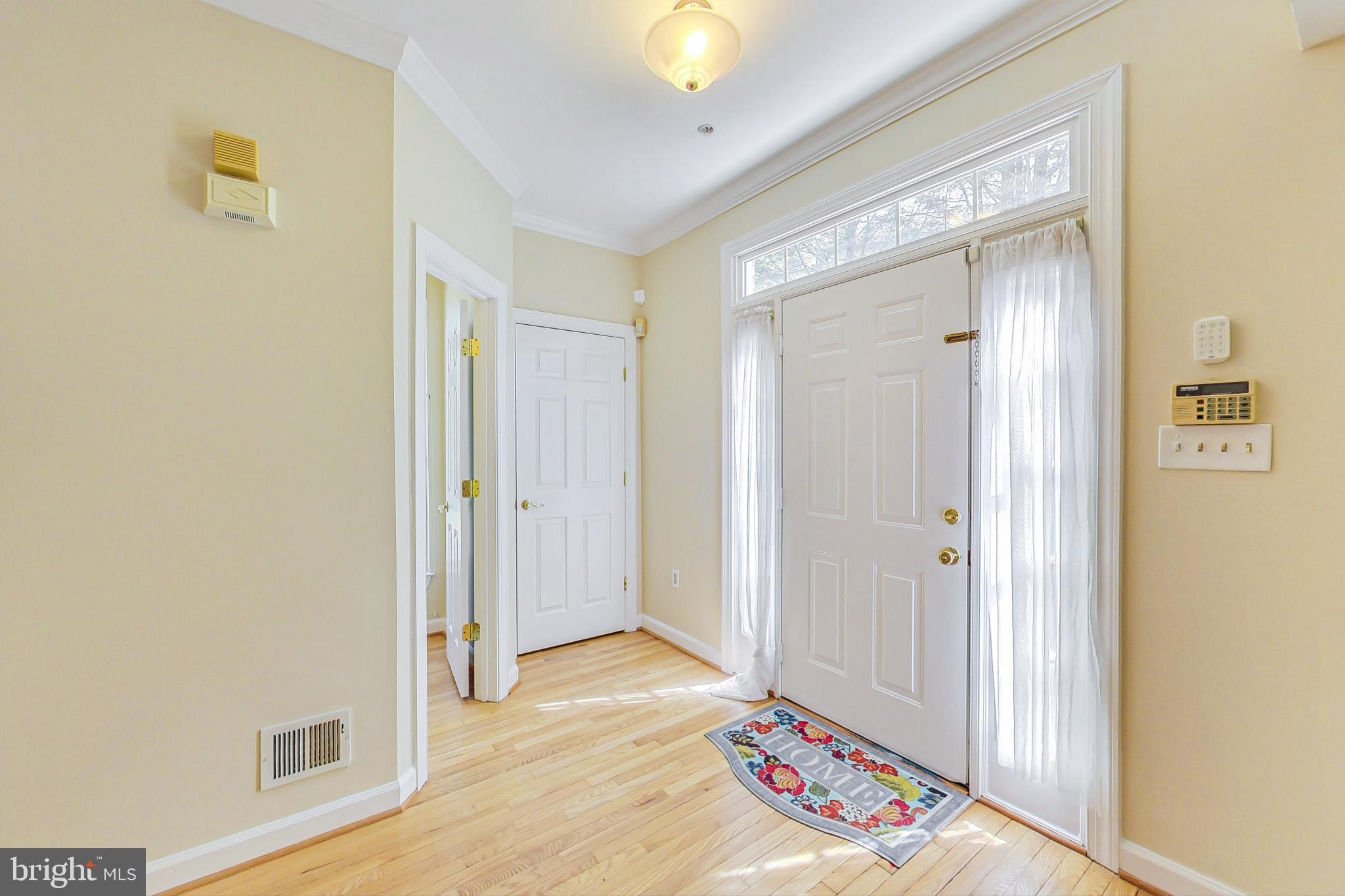 2142 Elm Tree Lane Silver Spring, MD 20906 - Photo 4 of 54 Gallery Image 4