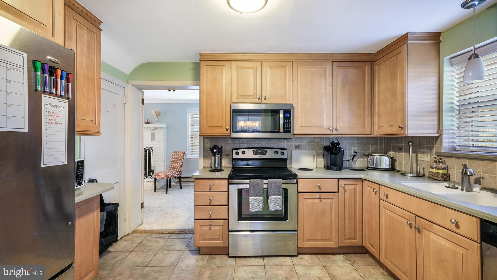 2 Scenic Road Springfield, PA 19064 - Photo 11 of 26