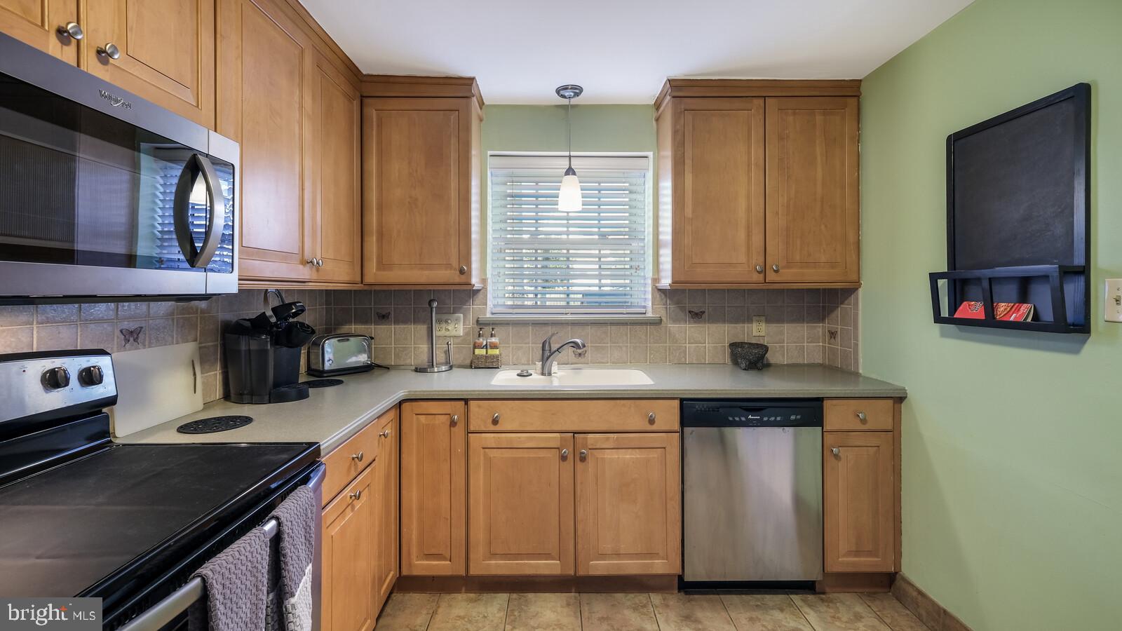 2 Scenic Road Springfield, PA 19064 - Photo 12 of 26