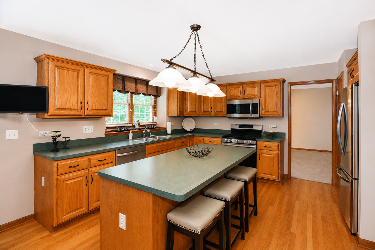 2660 Hoddam Road Naperville, IL 60564 - Photo 15 of 35