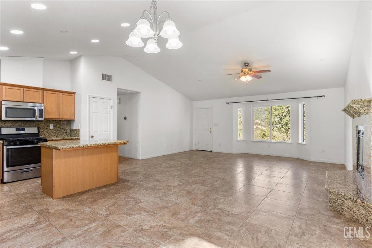 Undisclosed Address Tehachapi, CA 93561 - Photo 10 of 40