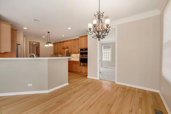 $989,000 | 7 Chaco Court, South Barrington, IL 60010