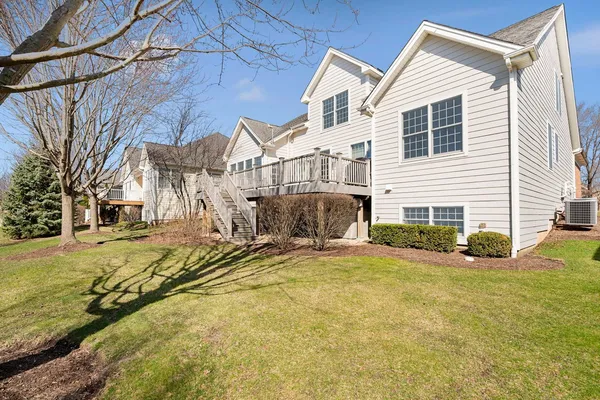 $989,000 | 7 Chaco Court, South Barrington, IL 60010