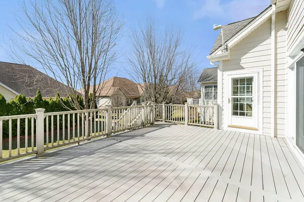 $989,000 | 7 Chaco Court, South Barrington, IL 60010