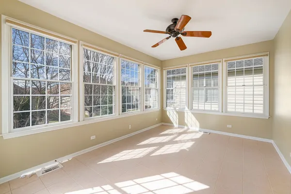 $989,000 | 7 Chaco Court, South Barrington, IL 60010