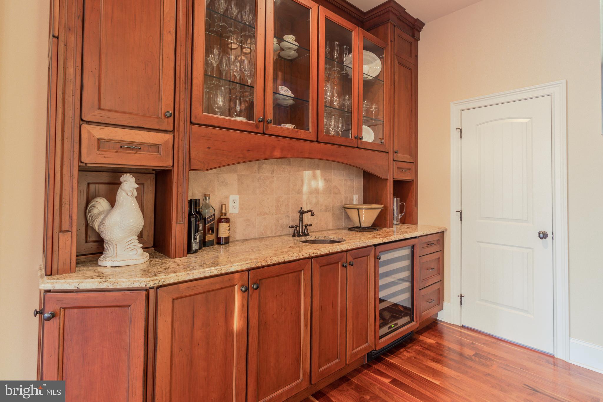 45 Atwater Road Chadds Ford, PA 19317 - Photo 10 of 43 Butler Pantry