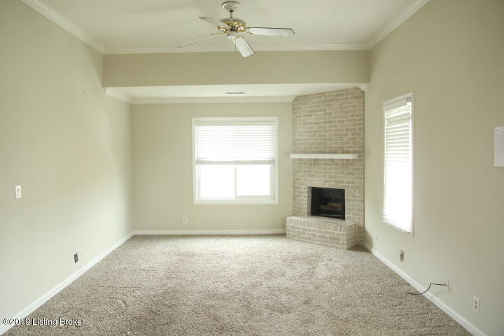 258 Moser Road Louisville, KY 40223 - Photo 9 of 24 IMG_1278