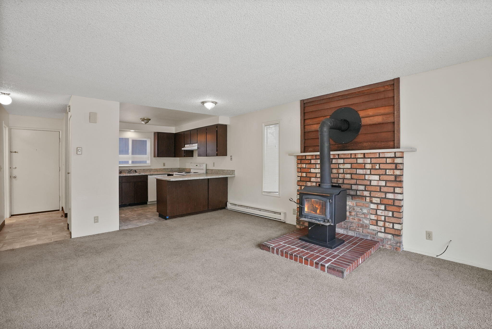 2011 Northeast Neil Way Bend, OR 97701 - Photo 5 of 31 Gallery Image 5