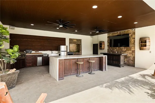 $749,000 | 1320 South Cesar Chavez Road, Edinburg, TX 78542