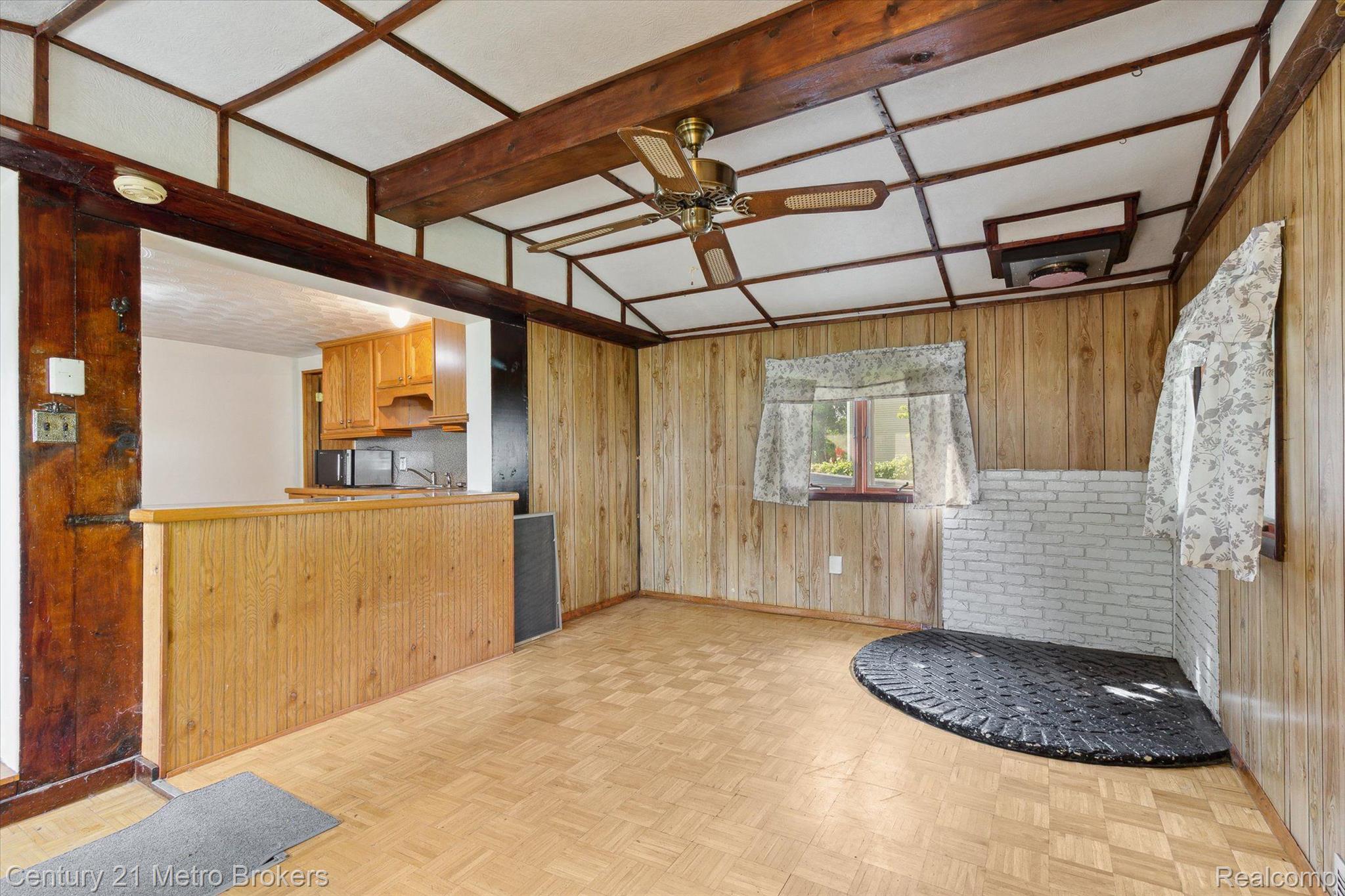 2424 South Vassar Road Burton, MI 48519 - Photo 19 of 41 Gallery Image 19