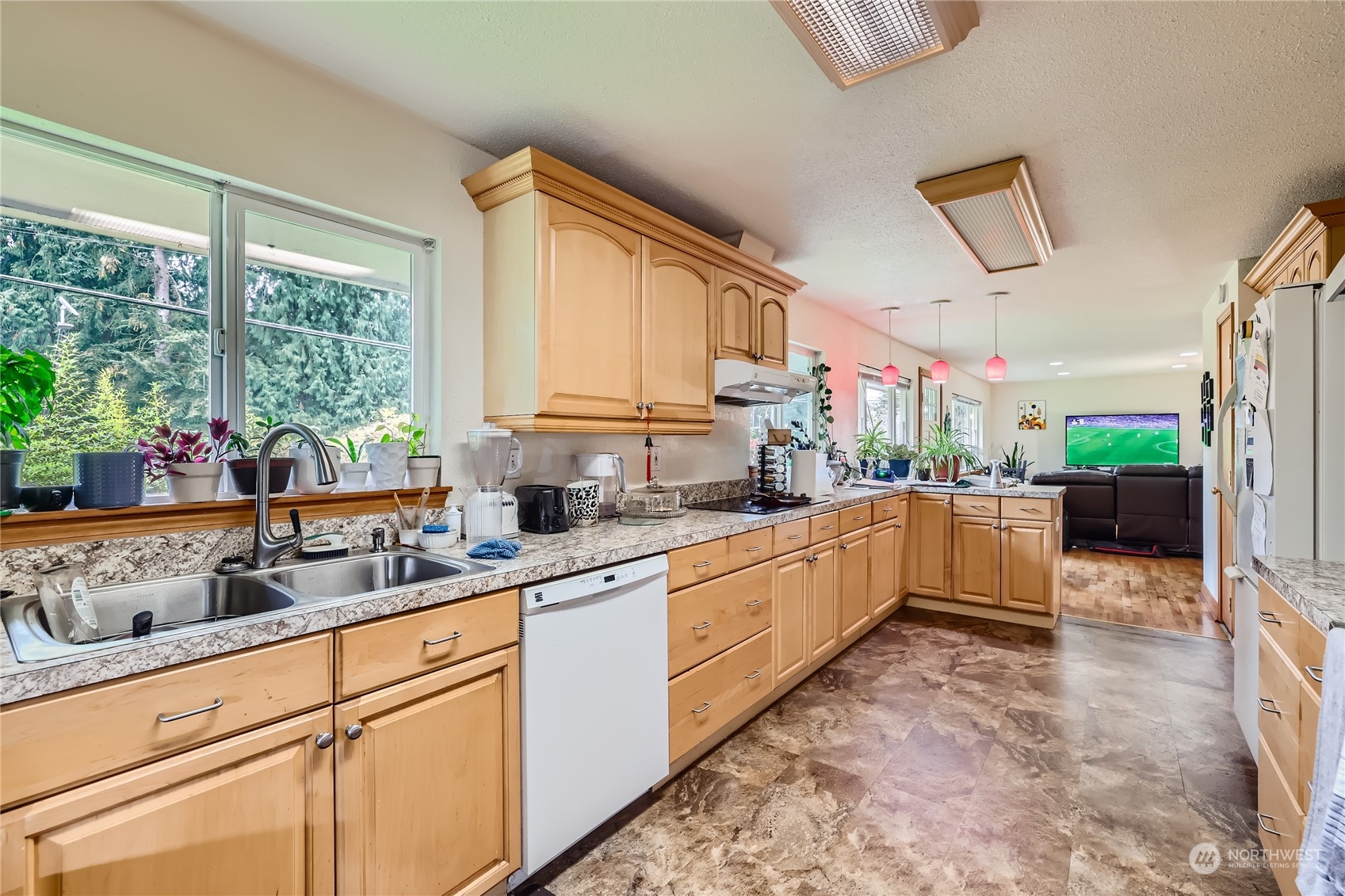 17510 Olympic View Drive Edmonds, WA 98026 - Photo 13 of 21