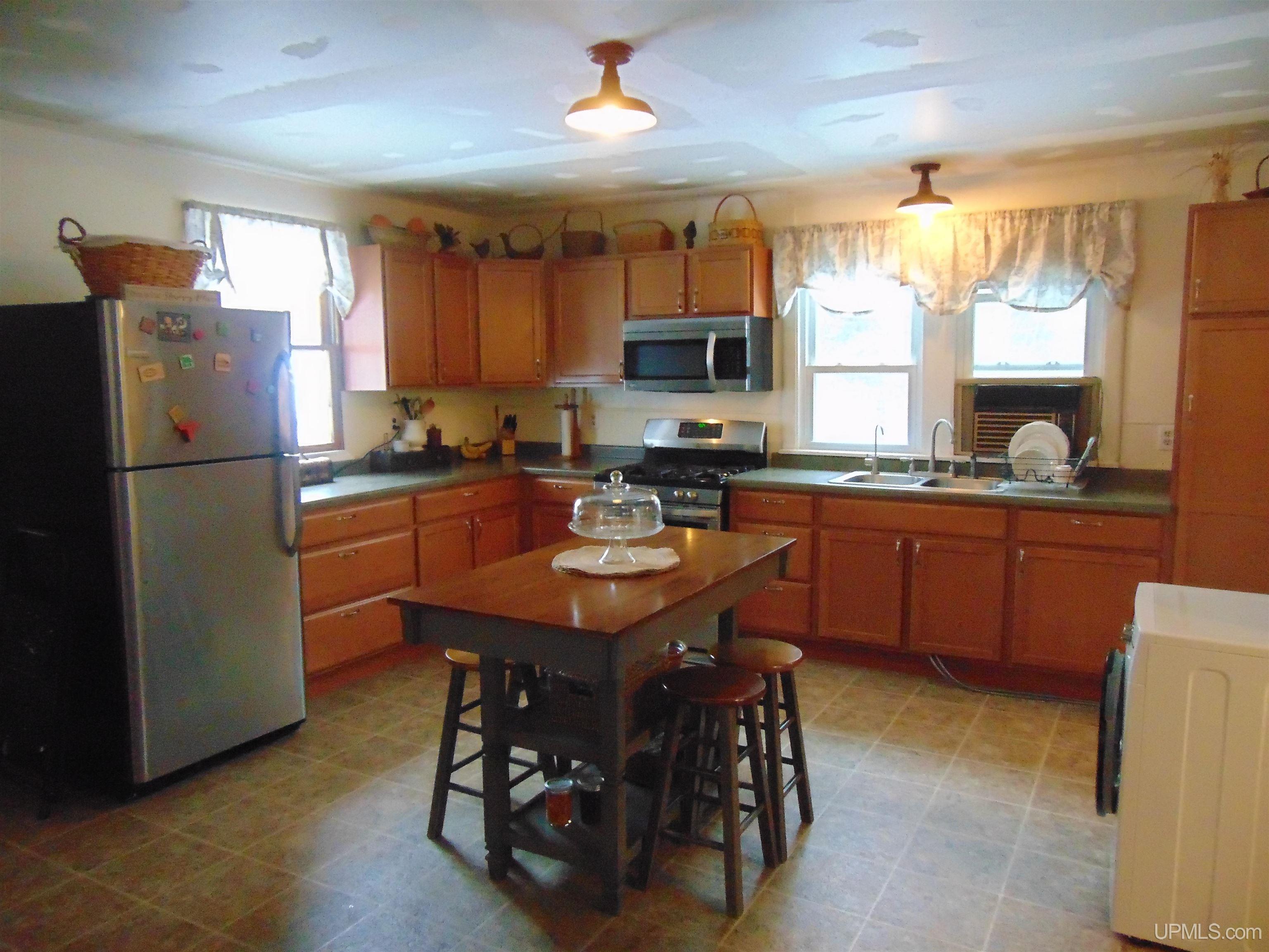 7349 East Old M28 Road Trout Creek, MI 49967 - Photo 9 of 48