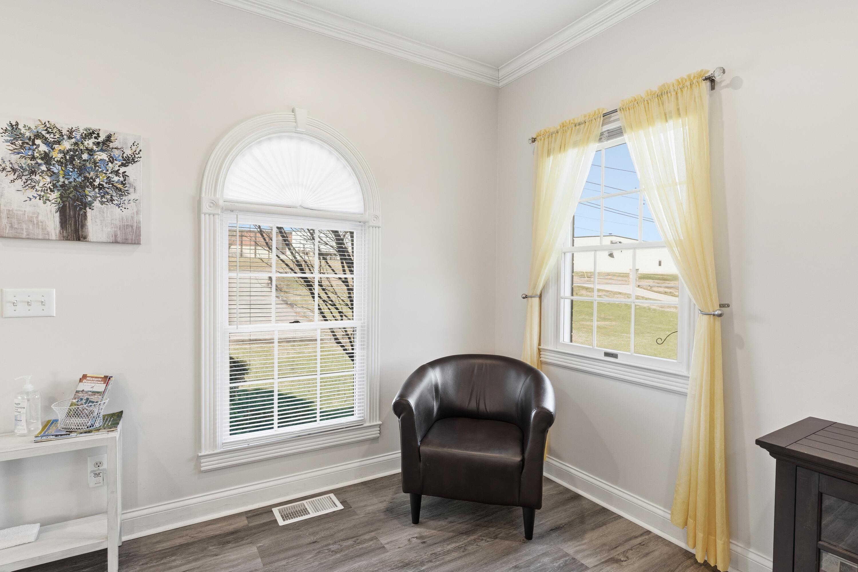 4410 Michigan Ave Road Northeast Cleveland, TN 37323 - Photo 9 of 29 Living Room 1 - 3