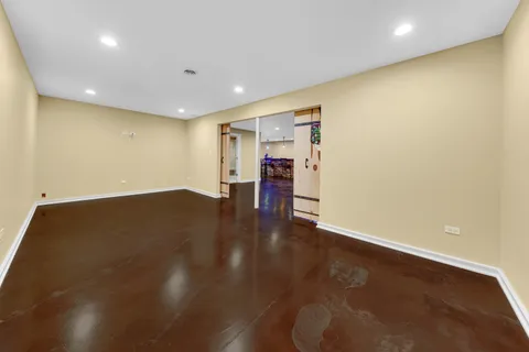 $990,000 | 1891 North St Marys Road, Libertyville, IL 60048