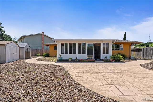 $590,000 | 112 Aragon Court, Vallejo, CA 94591