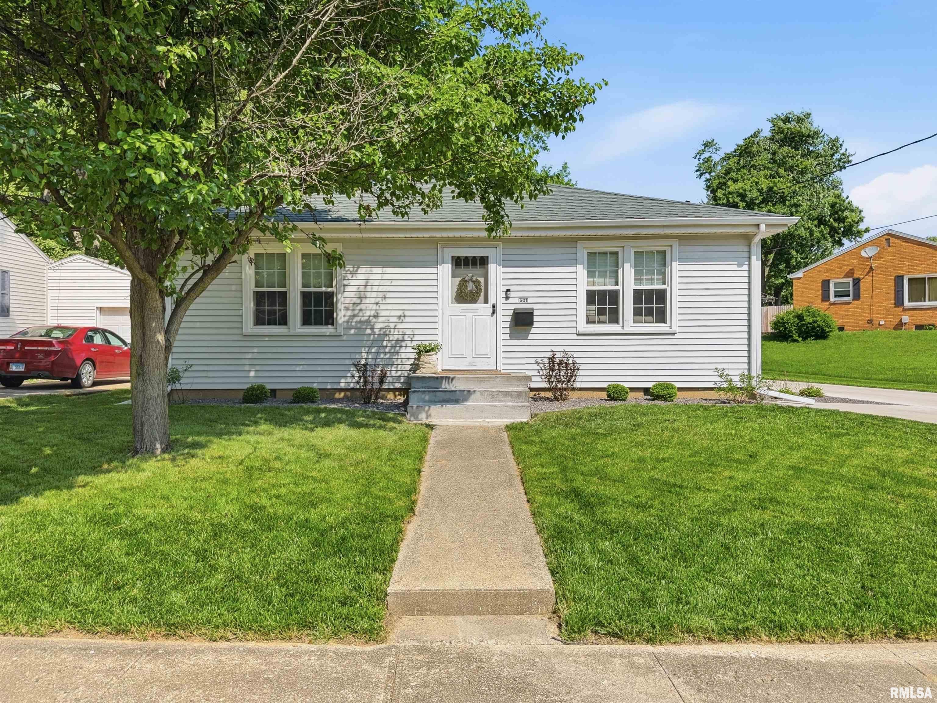 601 Spring Street Washington, IL 61571 - Photo 1 of 21 Gallery Image 1