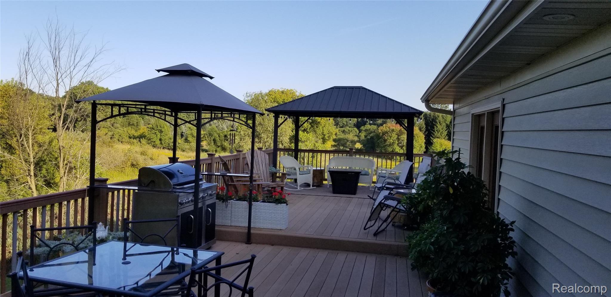 4675 Kilgore Road Croswell, MI 48422 - Photo 26 of 38 Deck.jpg