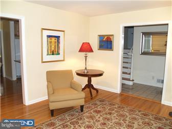 112 Sycamore Road Princeton, NJ 08540 - Photo 8 of 12 Living Room