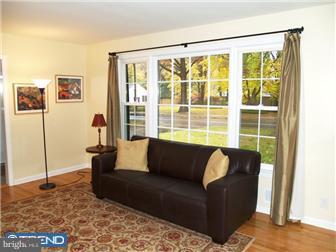 112 Sycamore Road Princeton, NJ 08540 - Photo 9 of 12 Living Room