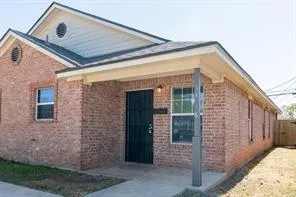 $1,500 | 1416 East Mulkey Street, Fort Worth, TX 76104