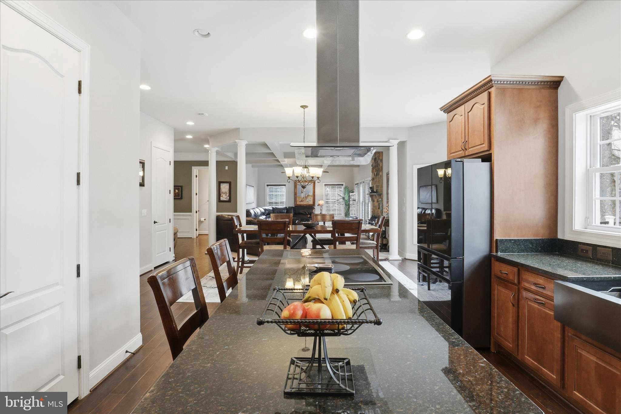 7501 Clifton Road Clifton, VA 20124 - Photo 16 of 101 Island