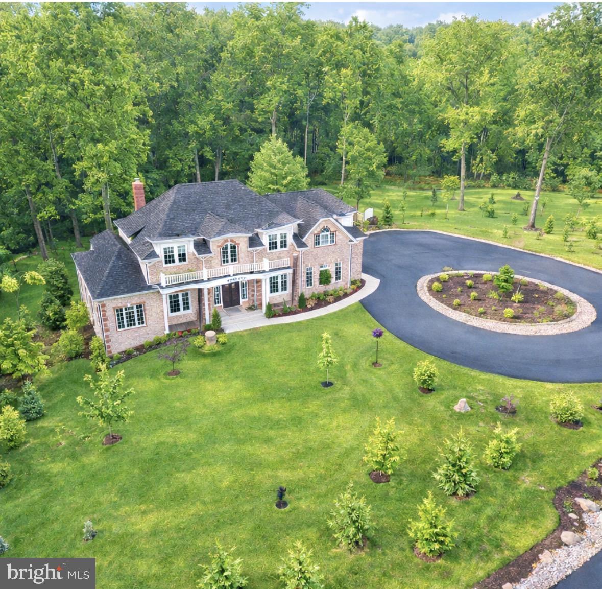 7501 Clifton Road Clifton, VA 20124 - Photo 2 of 101 WOW!