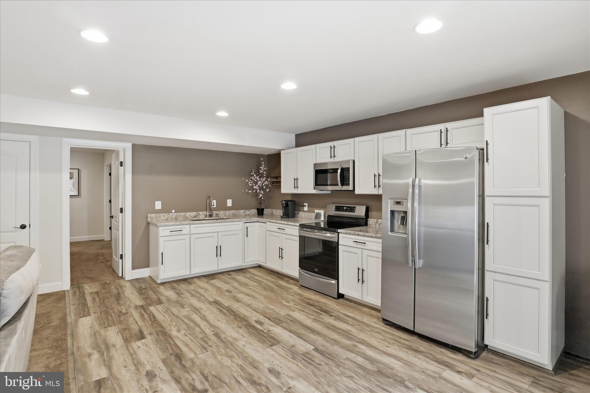 7501 Clifton Road Clifton, VA 20124 - Photo 48 of 101 Second Full Kitchen