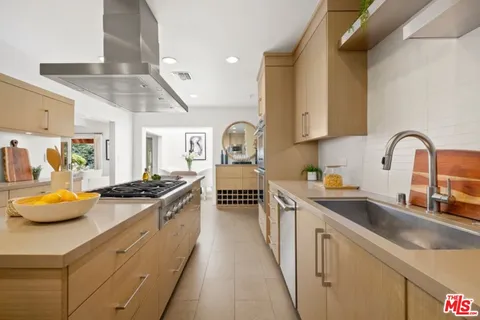 $2,495,000 | 4911 Ben Avenue, Valley Village, CA 91607