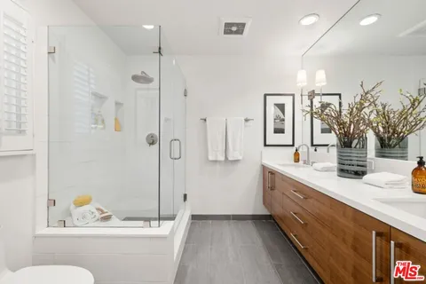 $2,495,000 | 4911 Ben Avenue, Valley Village, CA 91607