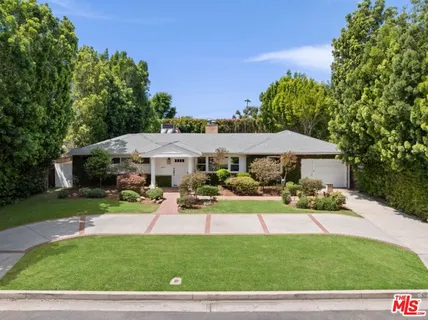 $2,495,000 | 4911 Ben Avenue, Valley Village, CA 91607