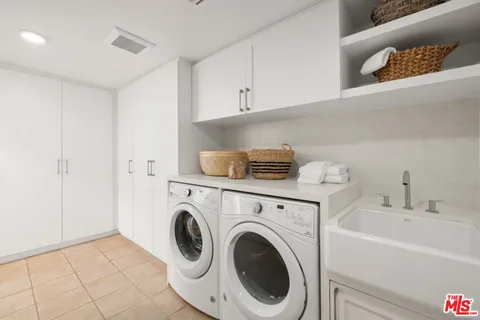 $2,495,000 | 4911 Ben Avenue, Valley Village, CA 91607