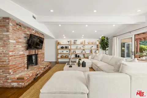 $2,495,000 | 4911 Ben Avenue, Valley Village, CA 91607