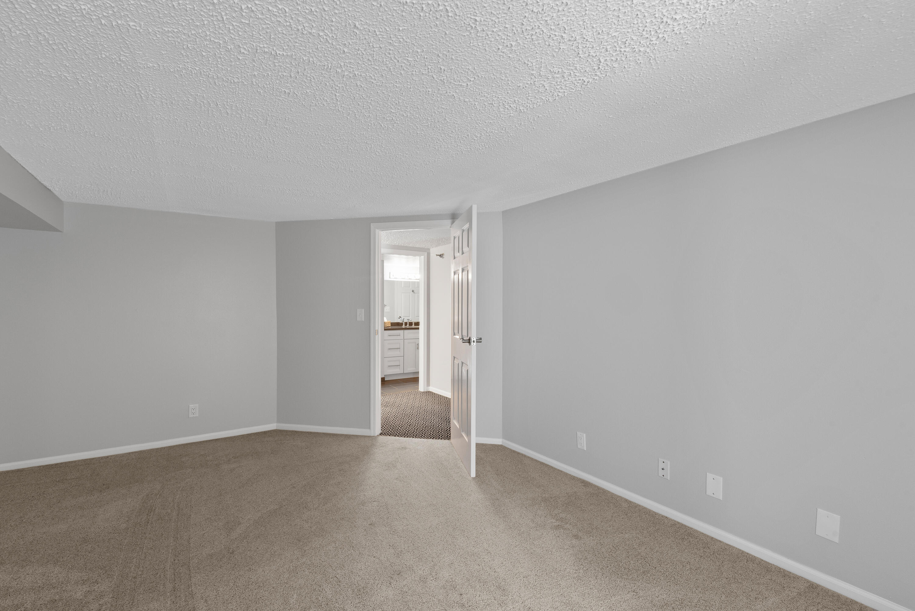 270 East Highland Avenue, Unit 1021 Milwaukee, WI 53202 - Photo 27 of 56 2nd Bedroom